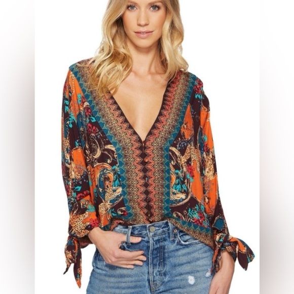 Free People Tops - Free People | Boho Leopard Print Tie-Sleeve Blouse | Size Small